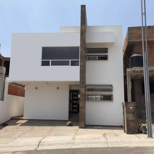 Hermosa Casa En Zibata, Acabados Y Construcción Premium, 3 R