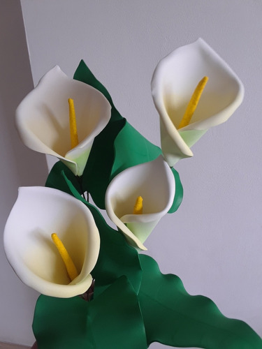 Imagen 1 de 5 de Flores Artificiales Calas Girasoles Rosas En Foami