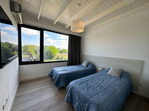 Casa En Venta - 4 Dormitorios 4 Baños - Pinamar