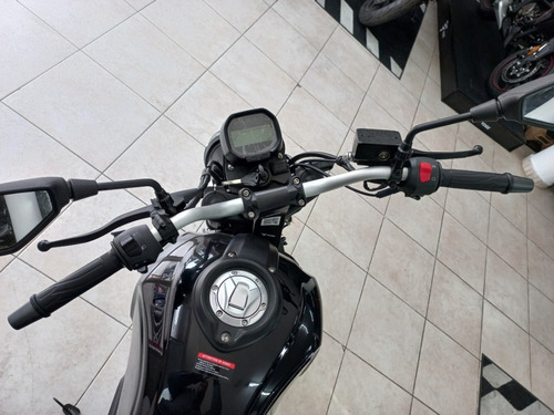 Imagen 8 de 21 de Voge 300 Ac