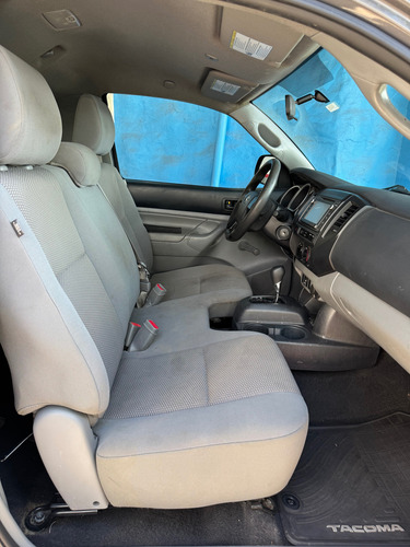 Toyota Tacoma Base standard cab 2-door