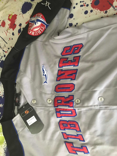 Imagen 2 de 2 de Camisa Frananela Tiburones De La Guaira Beisbal