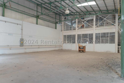 Asg Excelente Complejo De Galpones En Zona Ind Cagua 25-620