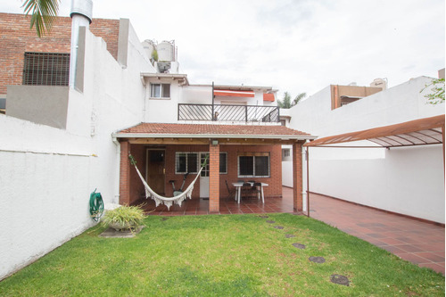 Venta Casa Multifamiliar Martinez Con Jardin