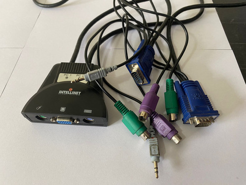 Switch Kvm Puertos Ps2/video Vga Y Audio Intellinet