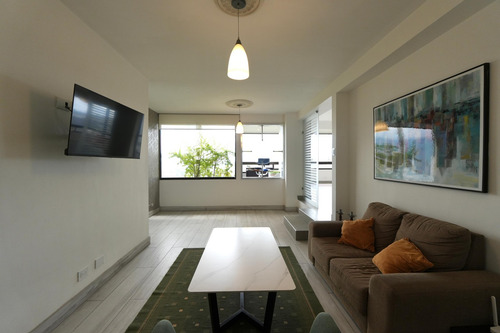 Alquiler Apartamento En Colinas De Valle Arriba De 297m2
