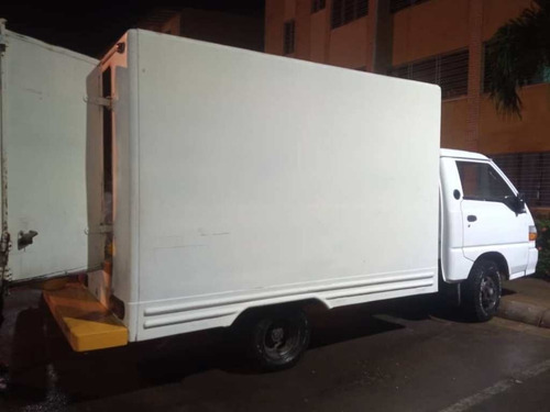 Imagen 3 de 10 de Camion Cava Hyundai H100 4x2 - Automatica