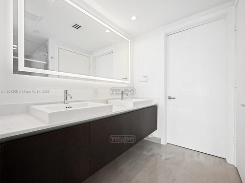 Departamento En Venta En Miami Beach, Miami, Florida