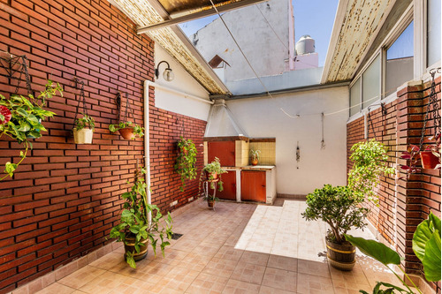 Casa . Dúplex . 4 Ambientes . Patio . Cochera . Apto Credito . Permuta . Ramos Mejia