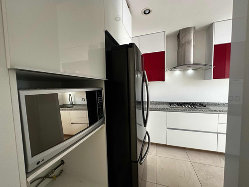 Venta Céntrica Con 5 R Y 4 B Roof Garden Y Alberca