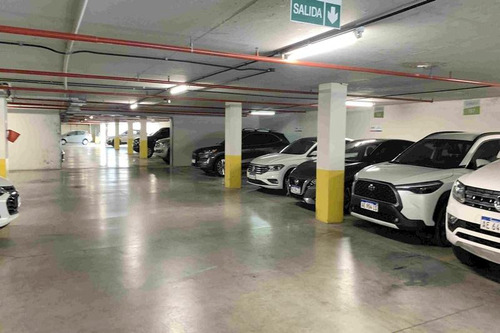 Semipiso Sur - Impecable Oficina - Luminosa