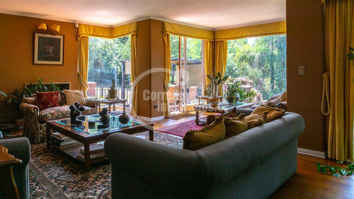 Casa En Venta De 5 Dorm. En Lo Barnechea