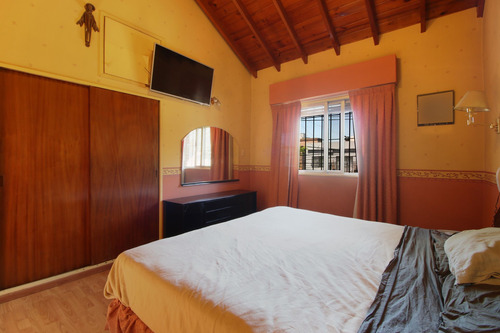 Venta Casa Con Pileta Munro