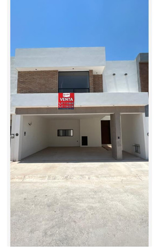 Casa En Venta En Los Viñedos