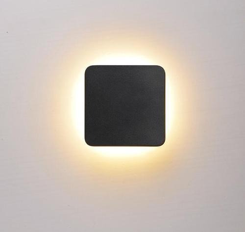 Lámpara De Pared Led 8w Exterior Cuadrada Luz Cálida Negro