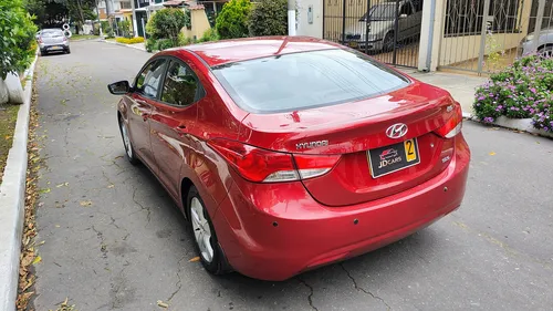 Hyundai Elantra 1.8 i35 GLS MT