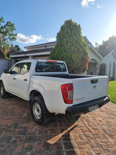 Nissan Frontier 3.2 Cabina Doble 4x2 Con Cámara Trasera Y Pa