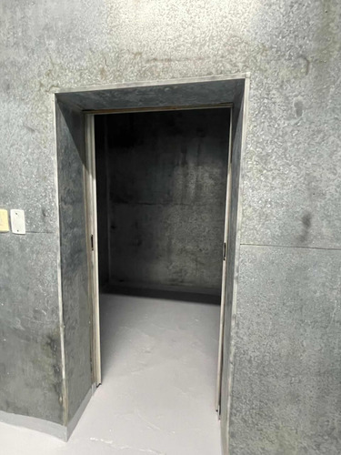 Local Casco Central Lujoso Lechería Alquiler 600 M2