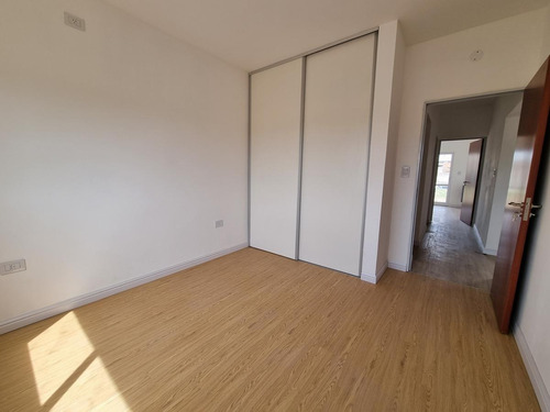 Imagen 11 de 20 de Venta- Casa A Estrenar En Sector A - Dos Dormitorios- Pileta (tierra De Sueños 3, Roldan)