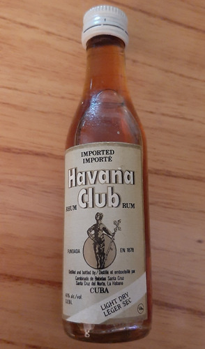 Botellita Miniatura De Coleccion Rum Importada H.club