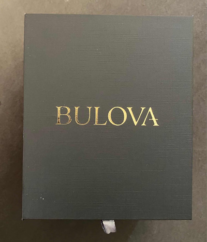 Reloj Bulova Curv