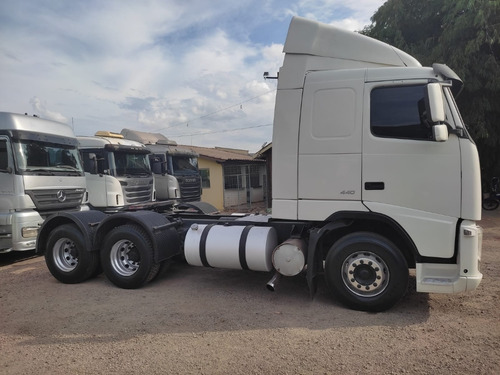 Imagem 4 de 8 de Volvo Fh 440 6x2 Trucado Teto Baixo Automatico 2010