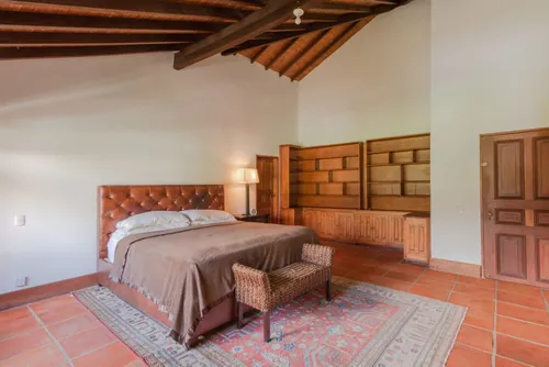 Casa En Venta En La Amalita. Cod V5775
