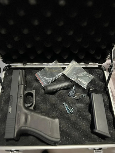 Pistola Airsoft We Glock 18c Gbb Como Nueva Negro 6 Mm (Usado)