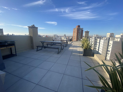 Departamento Monoambiente En Venta Ubicado En Montevideo, Uruguay Con Seguridad, Solarium, Parrilla