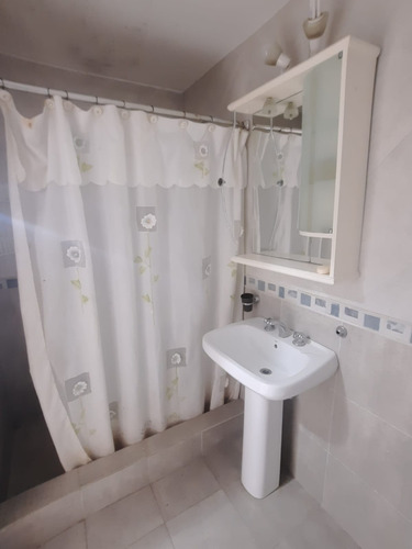 Triplex Amplio Y En Impecable Estado A La Venta Sin Expensas