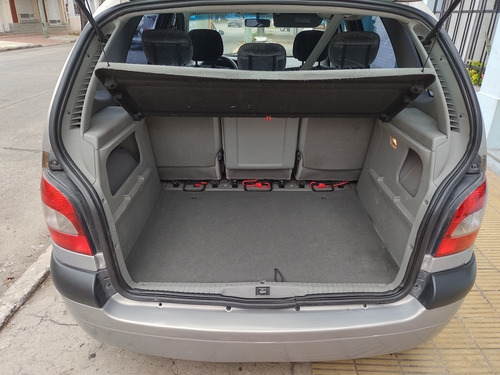Renault Scénic Confort 1.6 16v