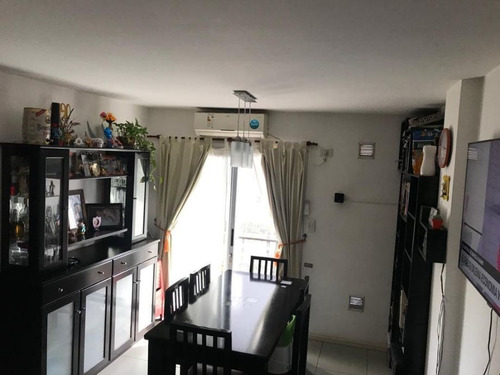 Imagen 5 de 14 de Departamento En Venta En Moron Centro