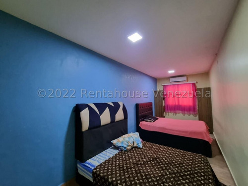Imagen 19 de 30 de Casas En Venta En Trapicabudare, Lara 22-22769 Lcdo Romer Gonzalez Profesional Inmobiliario Renta House