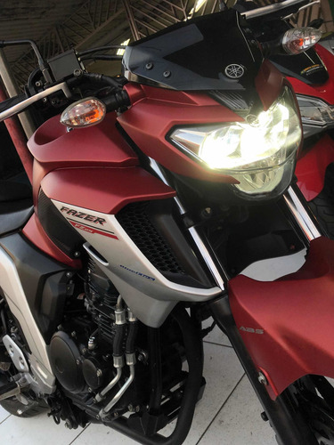 Imagem 3 de 10 de Yamaha Fazer 250