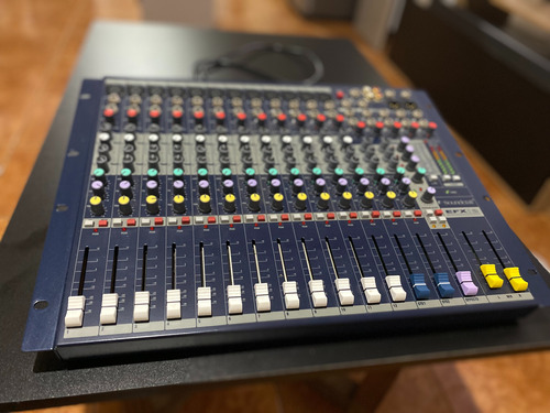 Consola Soundcraft Epm12 12 Canales + Linea Stereo