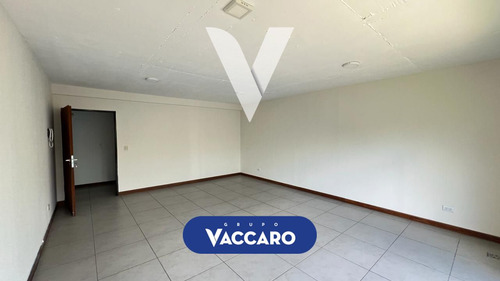 Oficina En Venta, Moreno