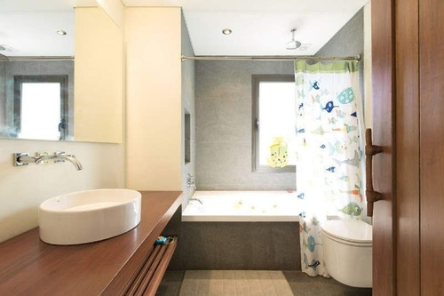Casa En Venta De 4 Dormitorios En El Chorro