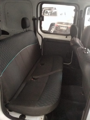 Imagen 7 de 12 de Renault Kangoo Confort Ph3 5as Con Gnc Recibo Menor Financio