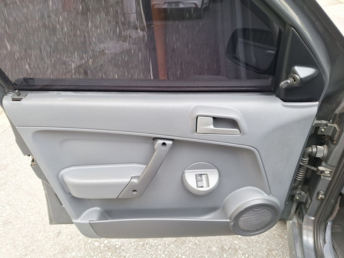 Volkswagen Gol 1.0 MI 8V FLEX 4P MANUAL G.IV