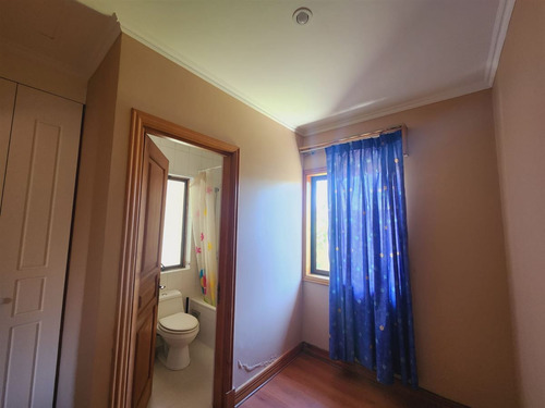 Casa En Venta De 6 Dorm. En Talca