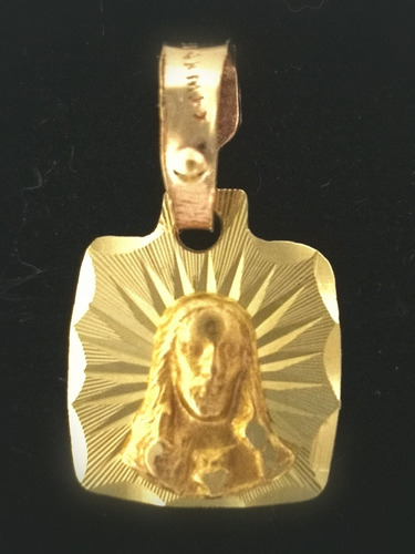 Medalla De Oro Macizo De 14k Sagrado Corazon Cuadrada 8