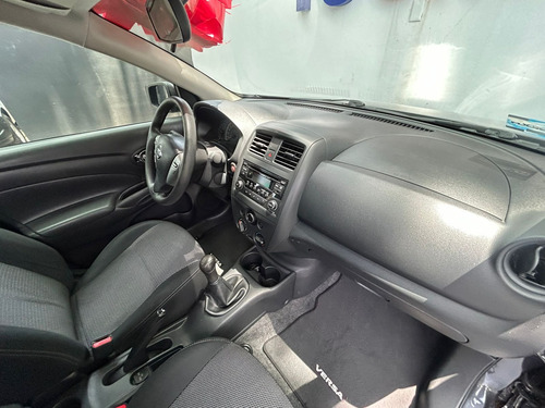 Nissan Versa 1.6 Sense Mt