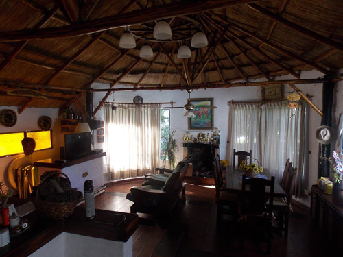 Imagen 9 de 30 de Casa En Venta - 2 Dormitorios 2 Baños - 115 M2 - Abasto
