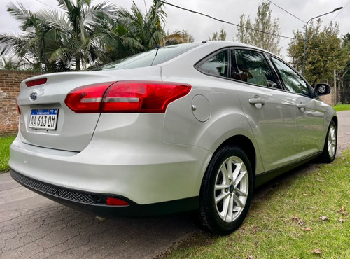 Ford Focus III 1.6 Sedan S