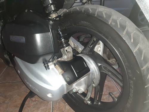 Imagem 2 de 8 de Honda Dlx