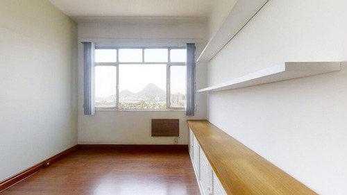 Apartamento À Venda No Bairro Leblon - Rio De Janeiro/rj - O-16314-26810