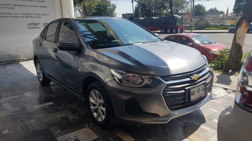 Imagen 1 de 8 de Chevrolet Onix 2021