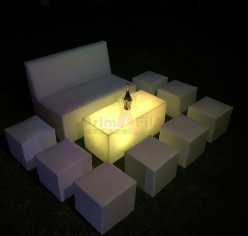 Alquiler De Living, Puff, Mesa, Luminosos, Envíos Sin Cargo*
