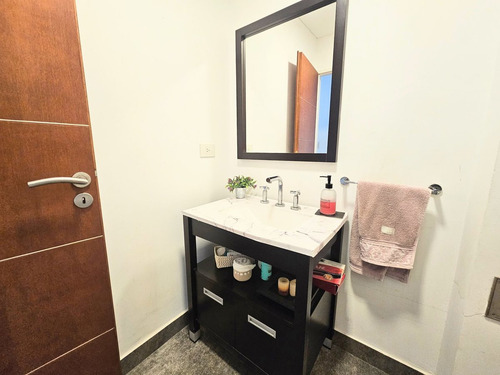 Venta Casa 6 Ambientes La Cesarina Pileta Climatiz