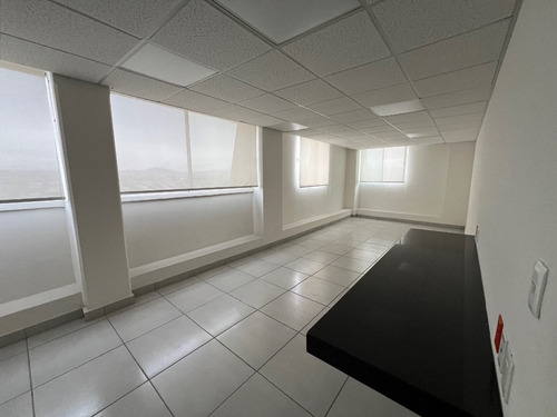 Se Renta Oficina *nueva* De 360 M2 En Edificio Torres Gemelas